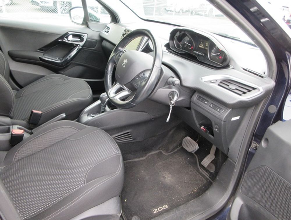 PEUGEOT 208 TECH EDITION MOONROOF - PRG Motors Ltd