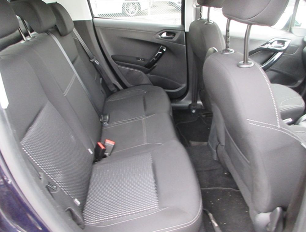 PEUGEOT 208 TECH EDITION MOONROOF - PRG Motors Ltd