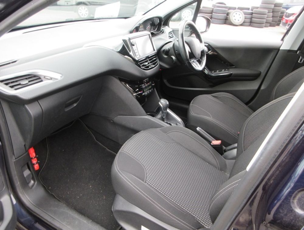 PEUGEOT 208 TECH EDITION MOONROOF - PRG Motors Ltd