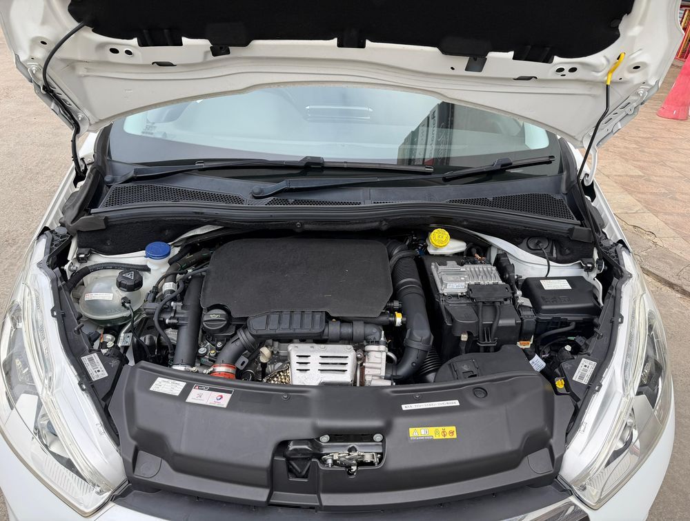 PEUGEOT 208 TECH EDITION - PRG Motors Ltd