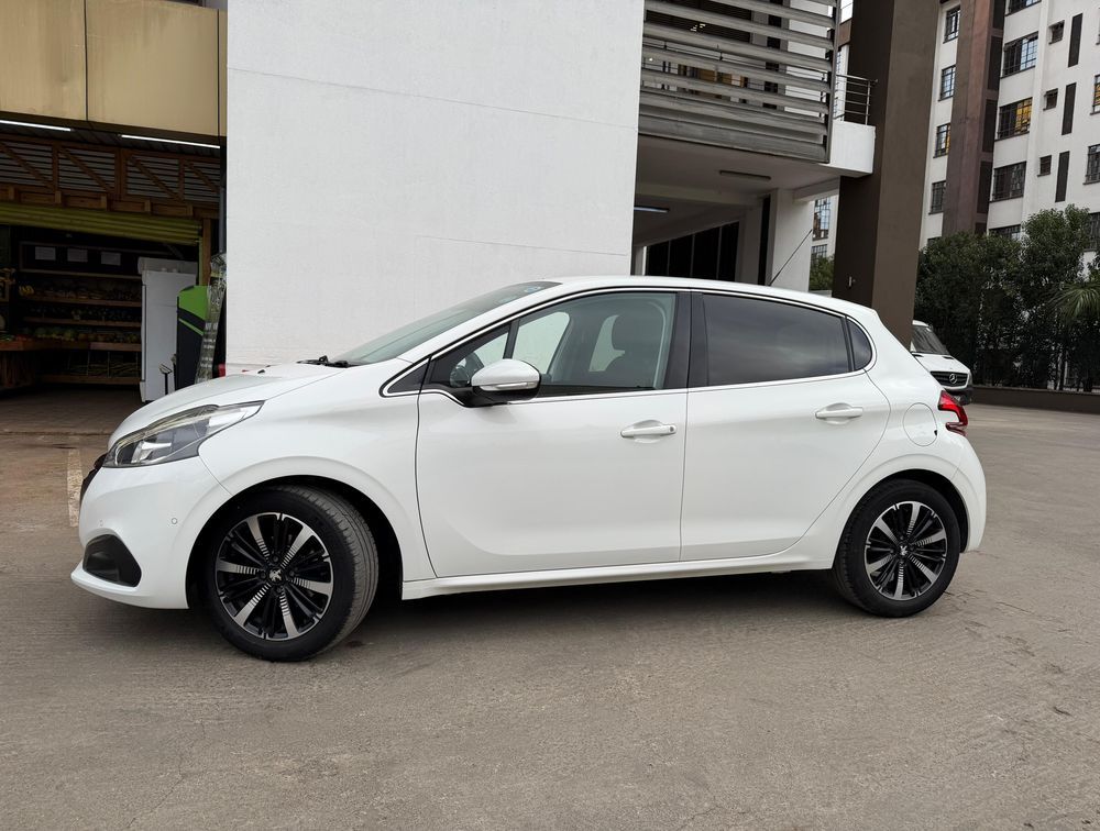 PEUGEOT 208 TECH EDITION - PRG Motors Ltd
