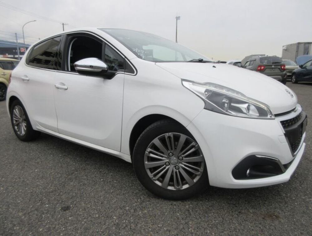 PEUGEOT 208 TECH PACK EDITION