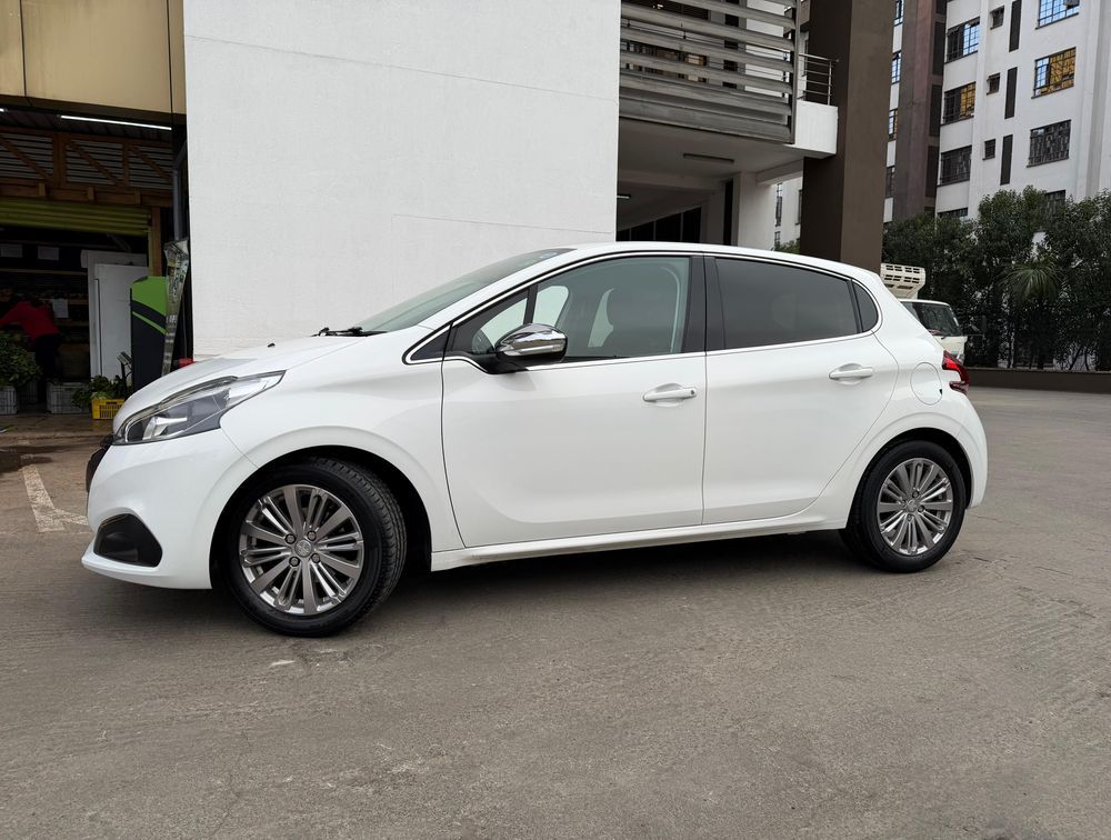 PEUGEOT 208 ALLURE FUN EDITION - PRG Motors Ltd