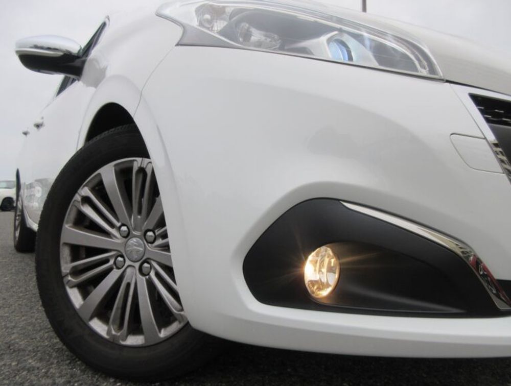 PEUGEOT 208 TECH PACK EDITION - PRG Motors Ltd