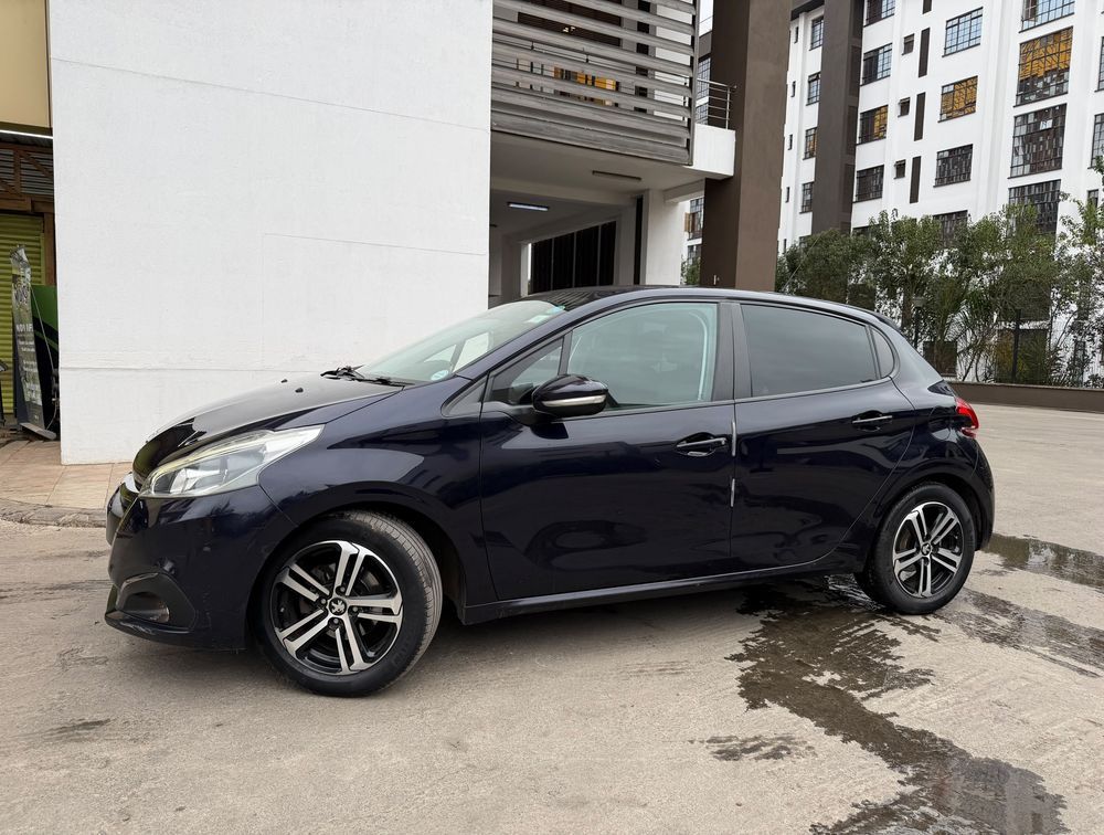 PEUGEOT 208 STYLE - PRG Motors Ltd