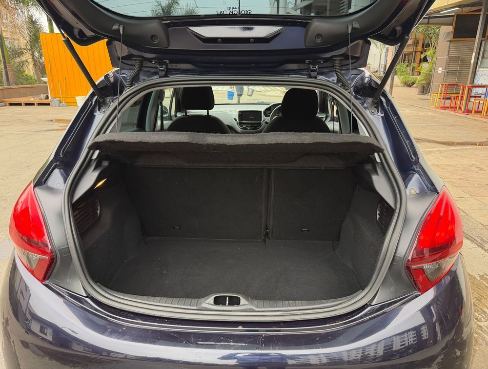 PEUGEOT 208 STYLE - PRG Motors Ltd