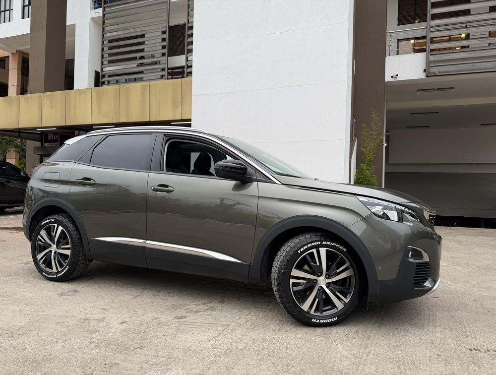 PEUGEOT 3008 ALLURE SUNROOF