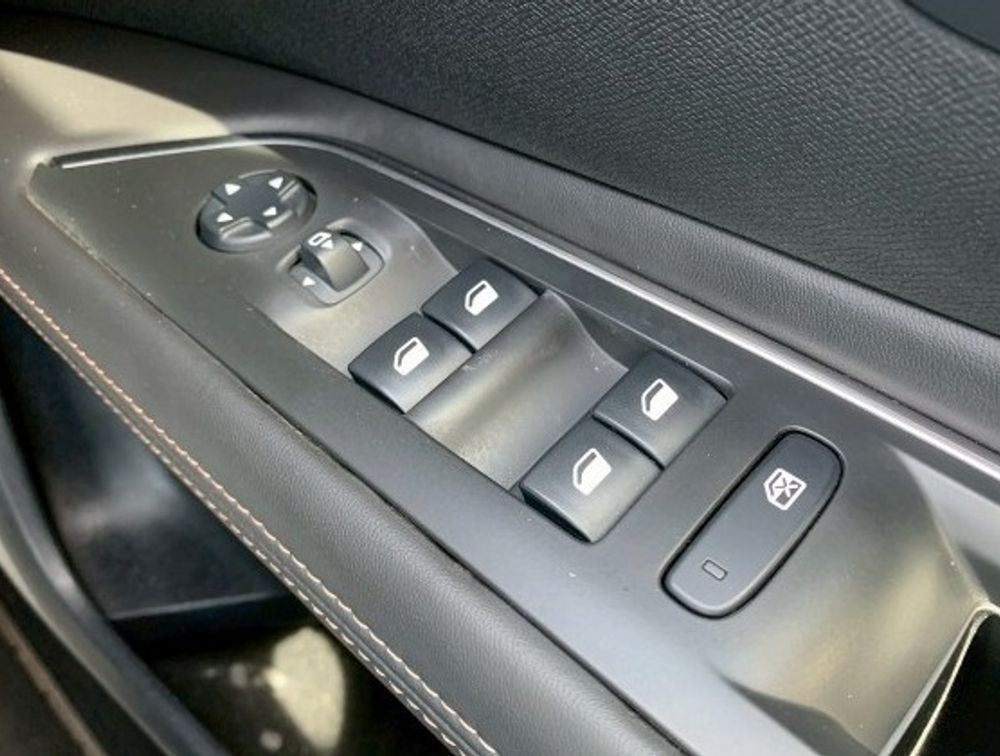 PEUGEOT 3008 GT BLUE HDi SUNROOF - PRG Motors Ltd