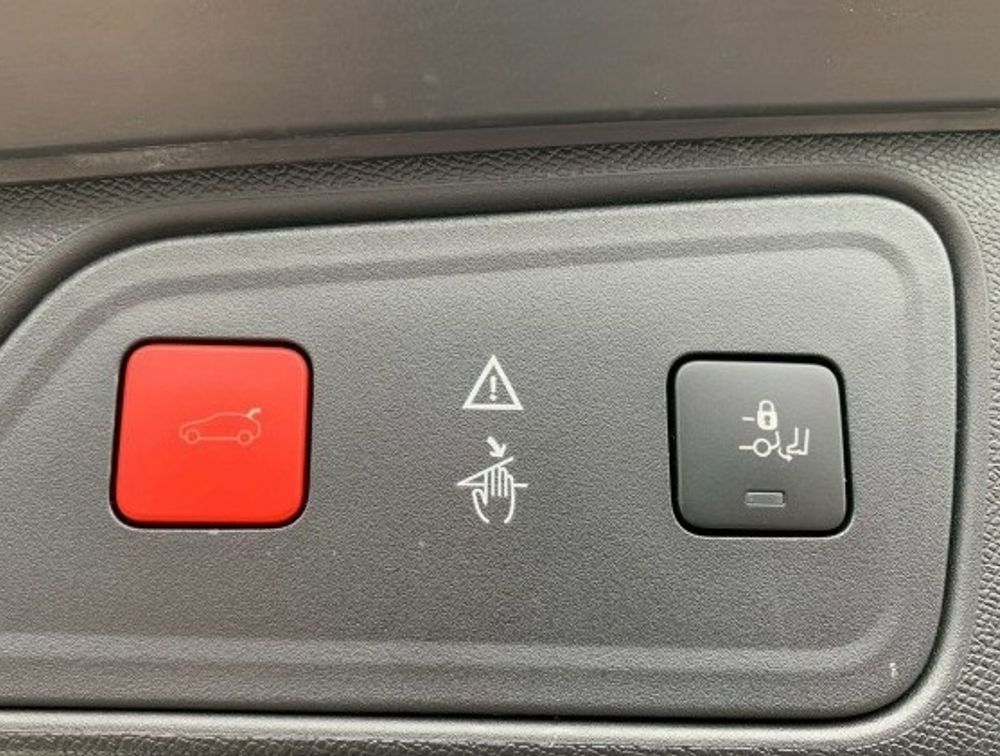 PEUGEOT 3008 GTLINE SUNROOF - PRG Motors Ltd