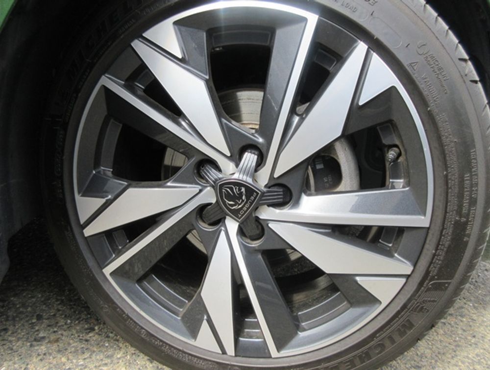 PEUGEOT 308 ALLURE NEWSHAPE - PRG Motors Ltd