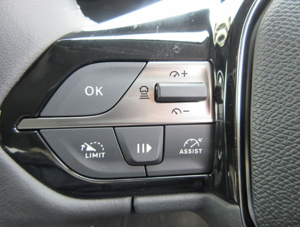 PEUGEOT 308 ALLURE NEWSHAPE - PRG Motors Ltd