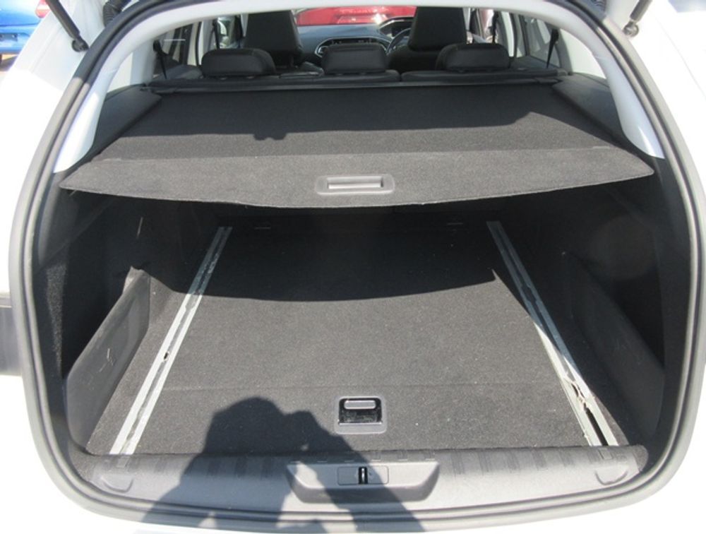 PEUGEOT 308 SW MOONROOF - PRG Motors Ltd