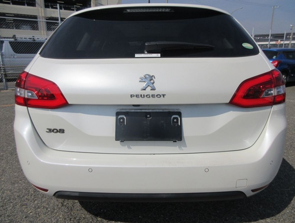 PEUGEOT 308 SW MOONROOF - PRG Motors Ltd