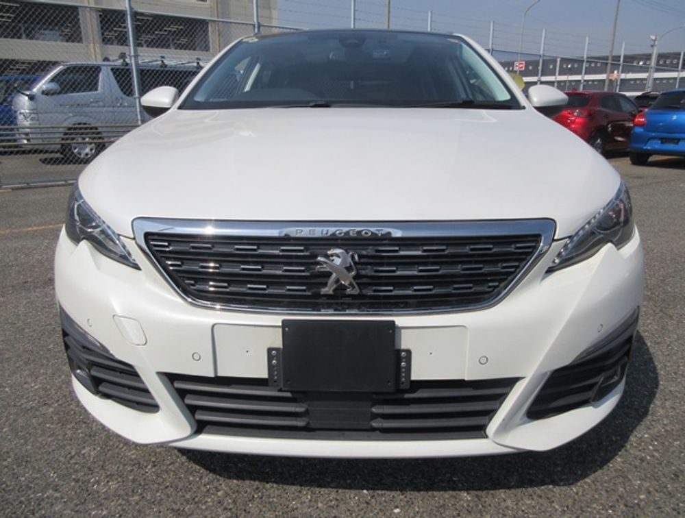 PEUGEOT 308 SW MOONROOF - PRG Motors Ltd
