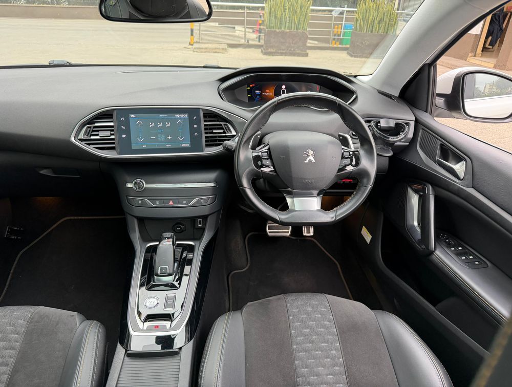 PEUGEOT 308 S/WAGON M/ROOF ROADTRIP EDITION - PRG Motors Ltd
