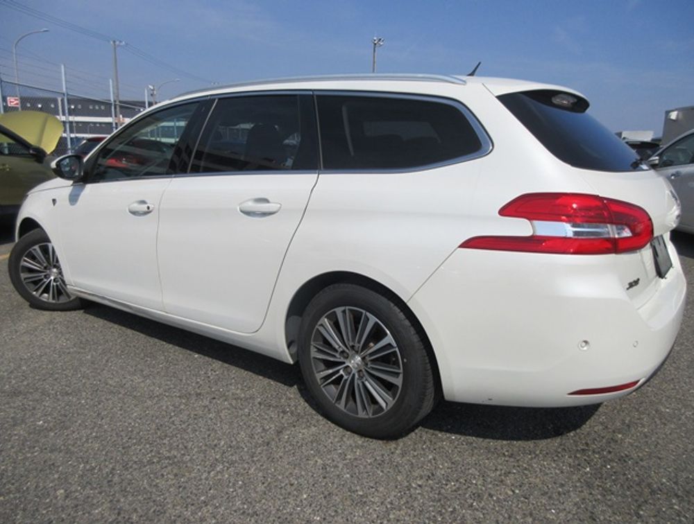 PEUGEOT 308 SW MOONROOF - PRG Motors Ltd