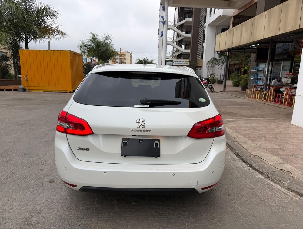 PEUGEOT 308 S/WAGON M/ROOF ROADTRIP EDITION - PRG Motors Ltd
