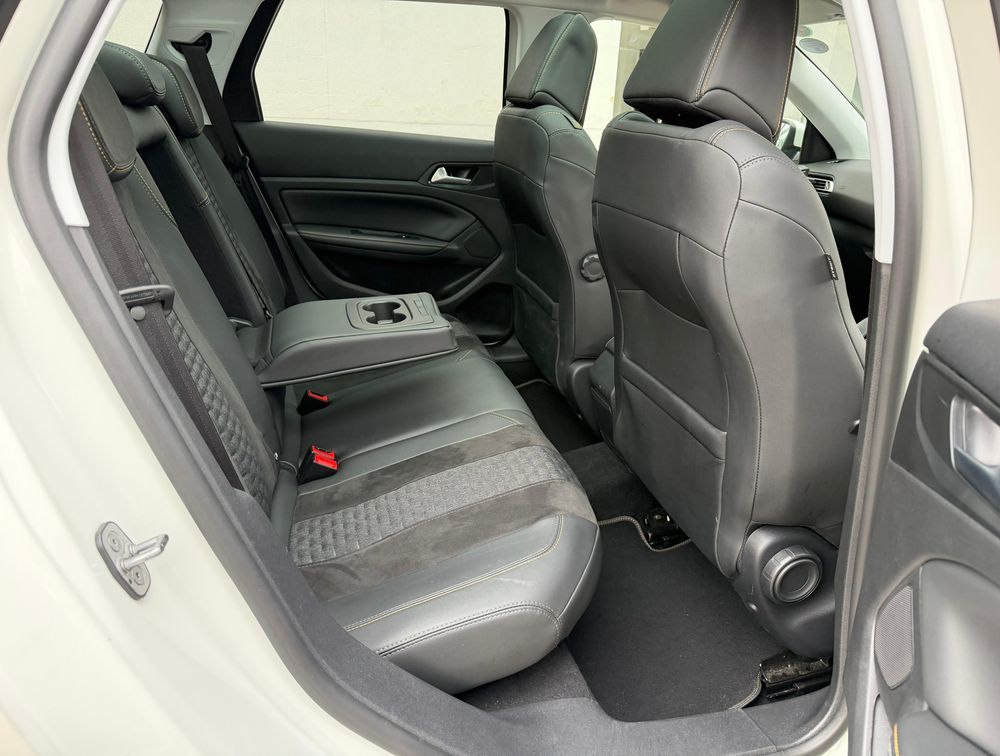 PEUGEOT 308 S/WAGON M/ROOF ROADTRIP EDITION - PRG Motors Ltd