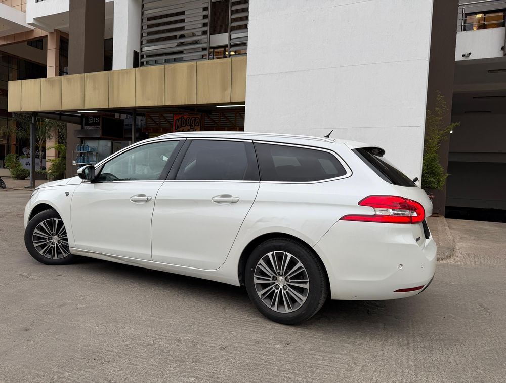 PEUGEOT 308 S/WAGON M/ROOF ROADTRIP EDITION - PRG Motors Ltd