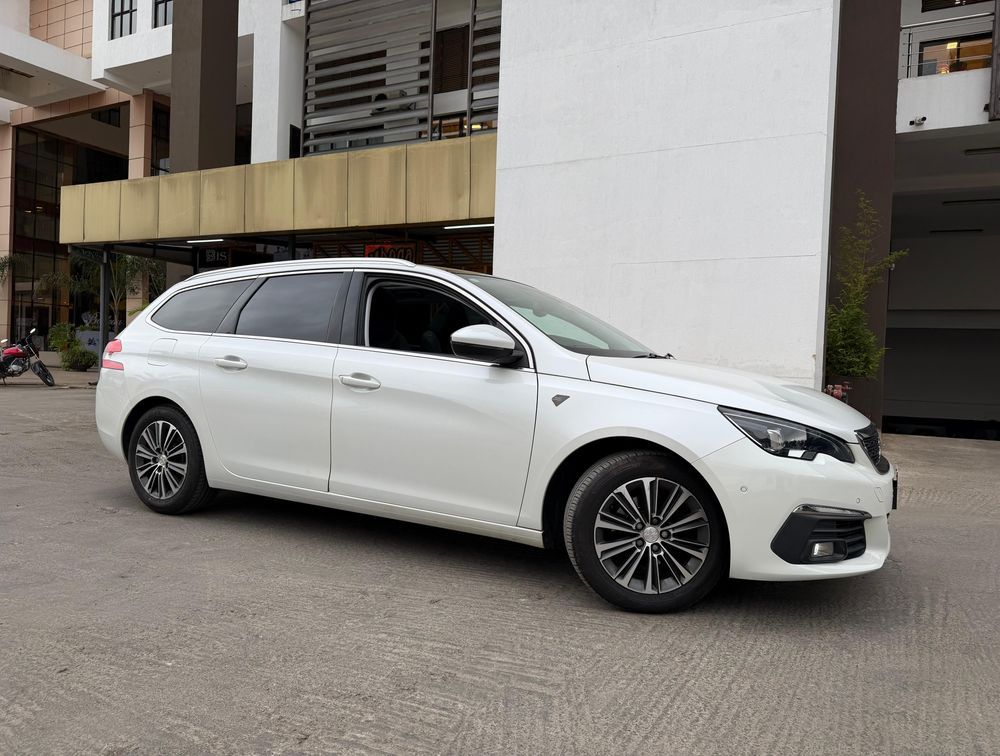 PEUGEOT 308 S/WAGON M/ROOF ROADTRIP EDITION