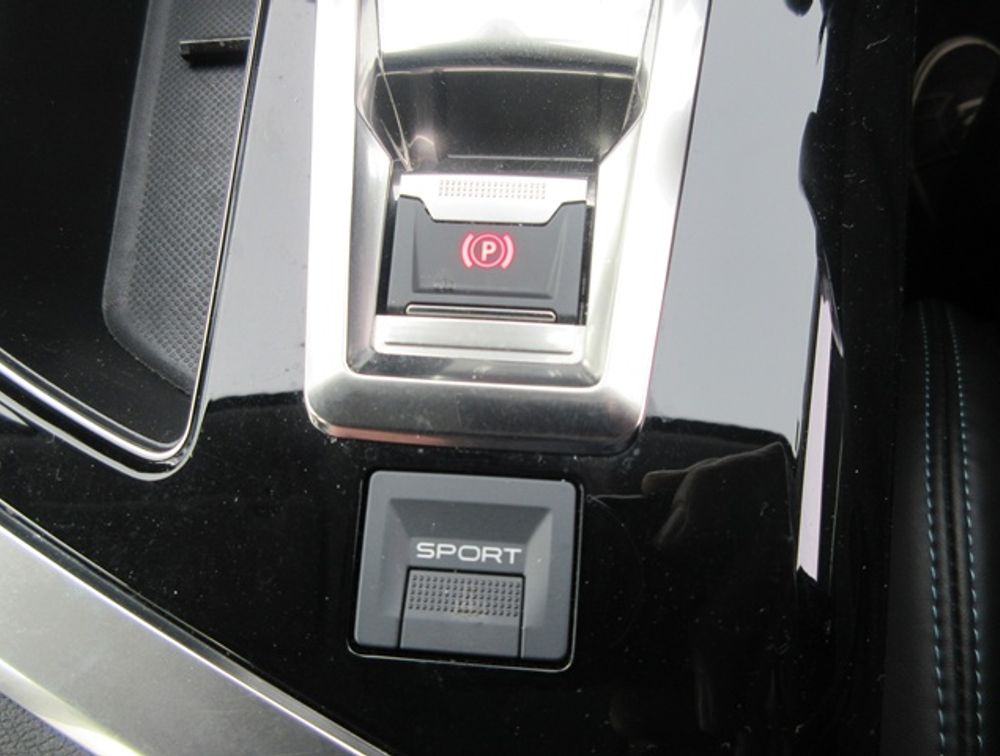 PEUGEOT 5008 CROSSCITY - PRG Motors Ltd