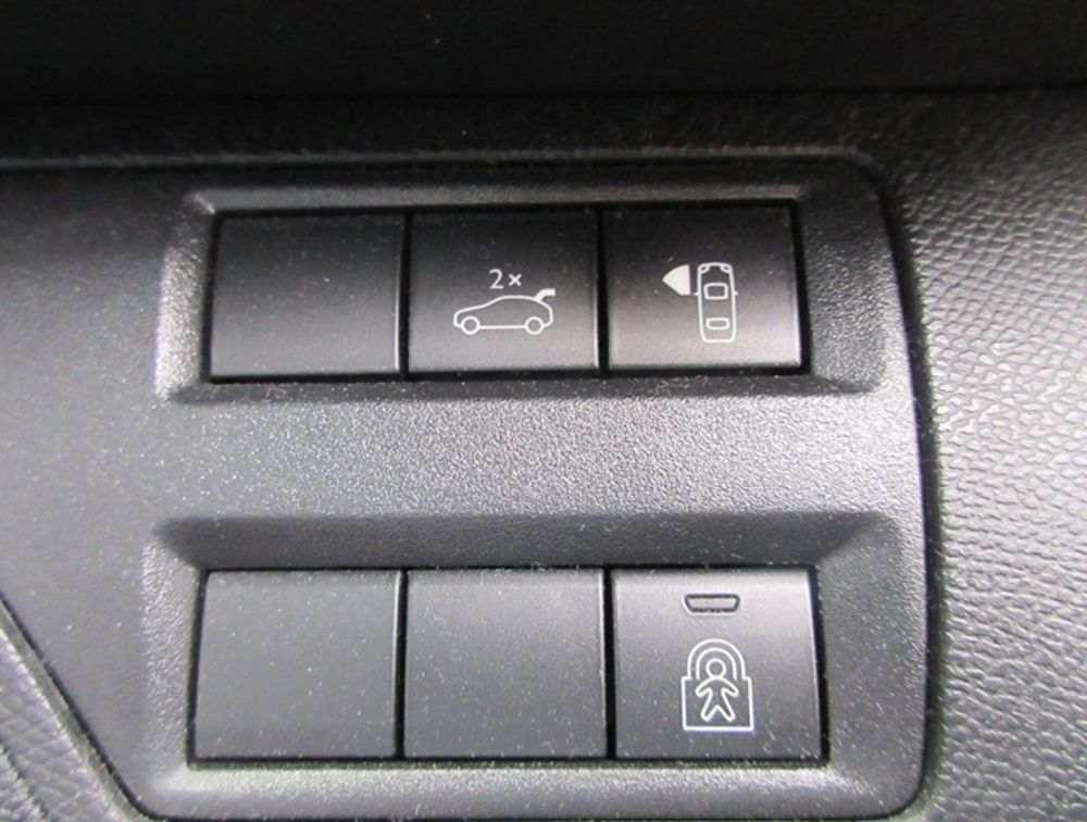 PEUGEOT 5008 CROSSCITY - PRG Motors Ltd