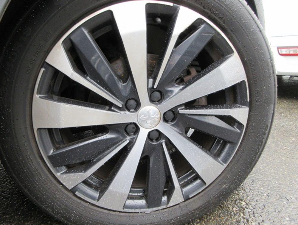 PEUGEOT 5008 GT BLUE HDI SUNROOF - PRG Motors Ltd