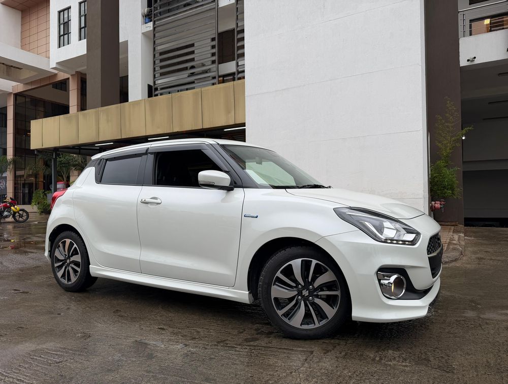 SUZUKI SWIFT RS HYBRID
