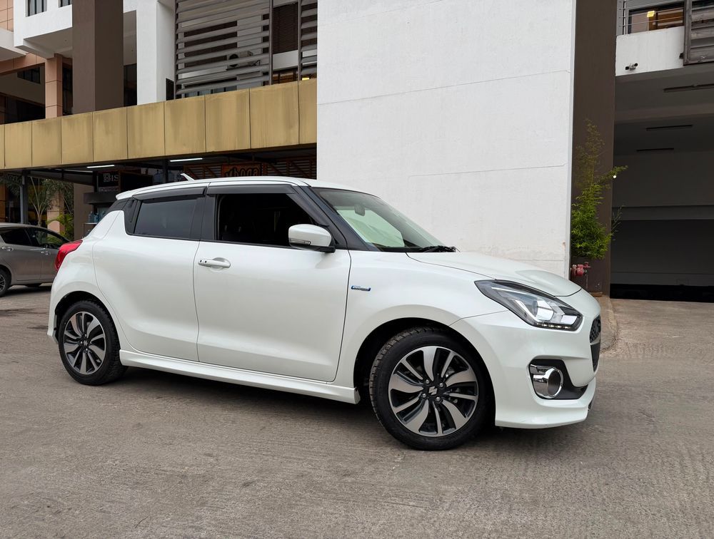 SUZUKI SWIFT RS HYBRID