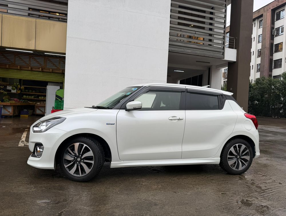 SUZUKI SWIFT RS HYBRID - PRG Motors Ltd
