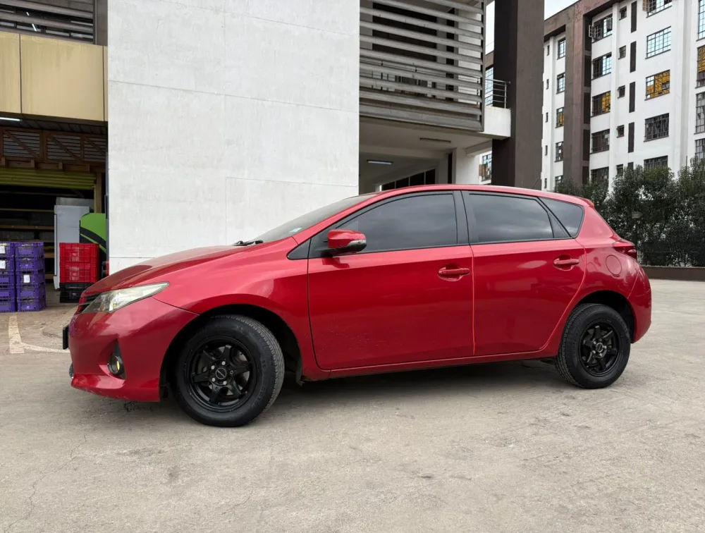 TOYOTA AURIS - PRG Motors Ltd
