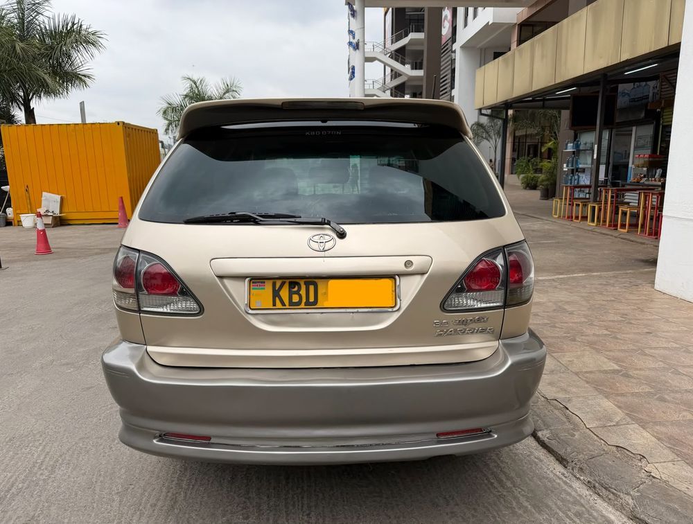 TOYOTA HARRIER  - PRG Motors Ltd