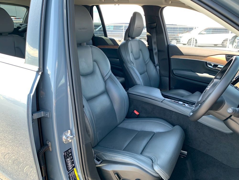 VOLVO XC90 MOMENTUM - PRG Motors Ltd