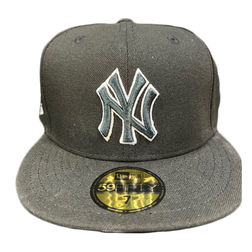 Shop Pro Standard New York Yankees Roses Snapback Hat LNY735366