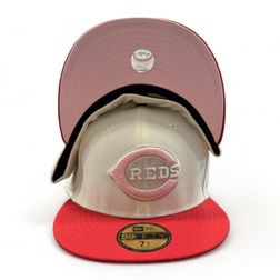 Cincinnati Reds Chrome Red Valentine's 25/10 Patch Pink UV New Era 59FIFTY Fitted Hat