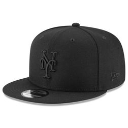 New York Mets Black on Black Basic New Era 9FIFTY Snapback Hat