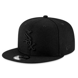 Chicago White Sox Black on Black Basic New Era 9FIFTY Snapback Hat