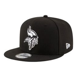 Minnesota Vikings Black and White Basic New Era 9FIFTY Snapback Hat