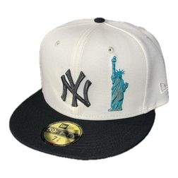 New York Yankees Chrome and Black Statue of Liberty Gray UV New Era 59FIFTY Fitted Hat