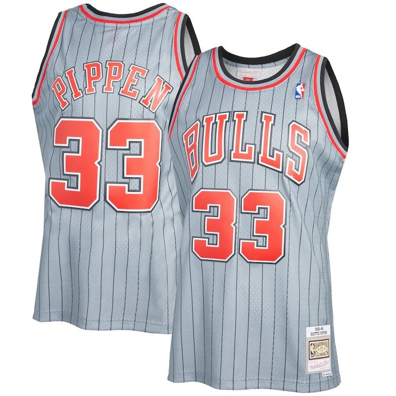 MITCHELL AND NESS Chicago Bulls Scottie Pippen Swingman Jersey