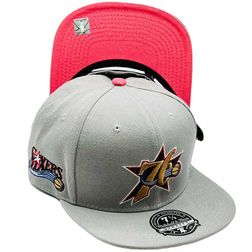 Philadelphia 76ers Gray Hyperteam Color Brim Sixers Side Patch Pink UV Mitchell & Ness Fitted Hat