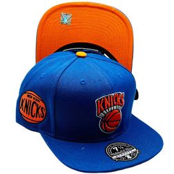 New York Knicks Blue Hyperteam Color Brim Knicks Basketball Side Patch Orange UV Mitchell & Ness Fitted Hat