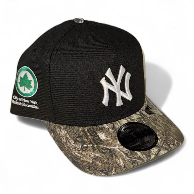 New York Yankees Black and Realtree Parks and Rec Patch New Era