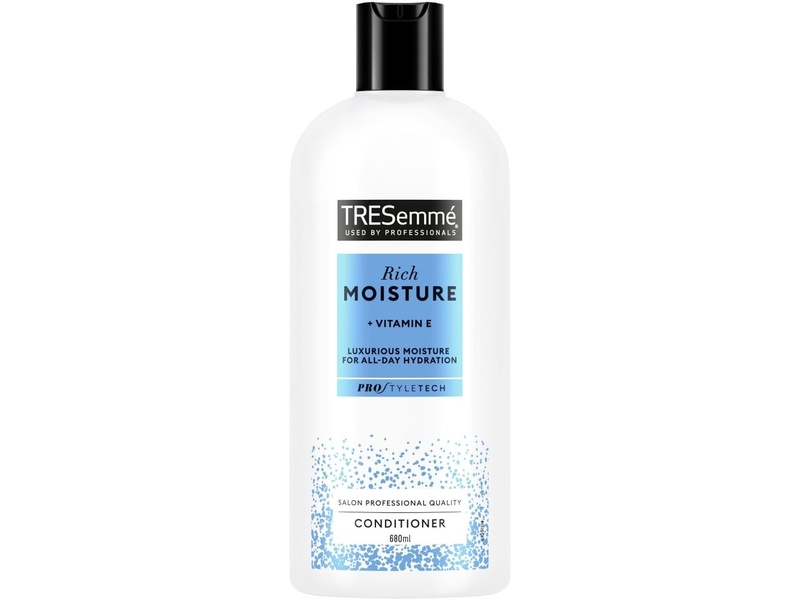 TRESEMME CONDITIONER 680ML RICH MOISTURE+ VITAMIN E