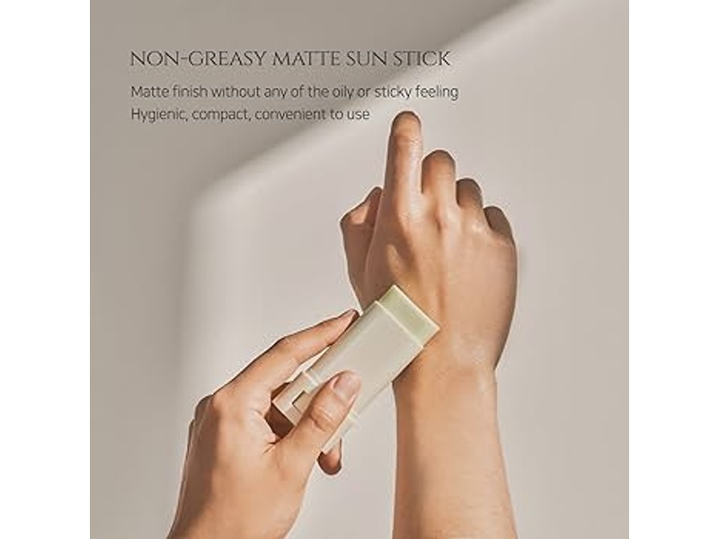 BEAUTY OF JOSEON MATTE SUN STICK MUGWORT & CAMELIA 18GM