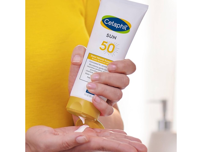 CETAPHIL SUN DEFENCE SPF 50+ FACE FLUID (LIGHT MEDIUM) 50ML 