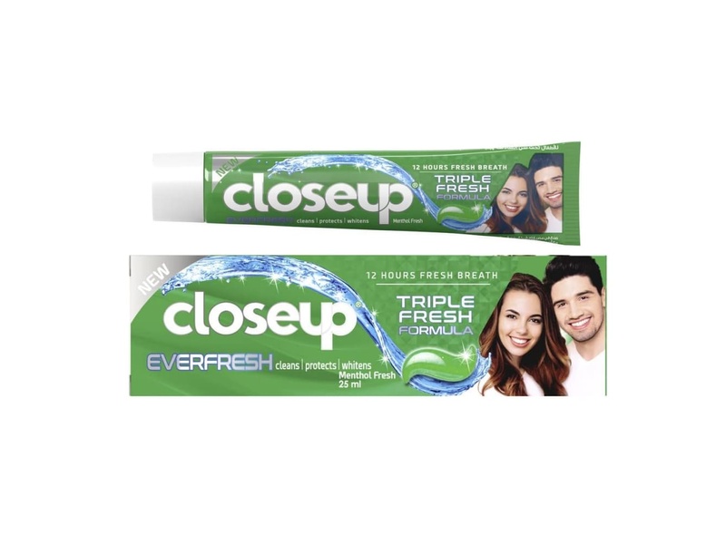 Closeup toothpastes triple fresh formula 25 ml green