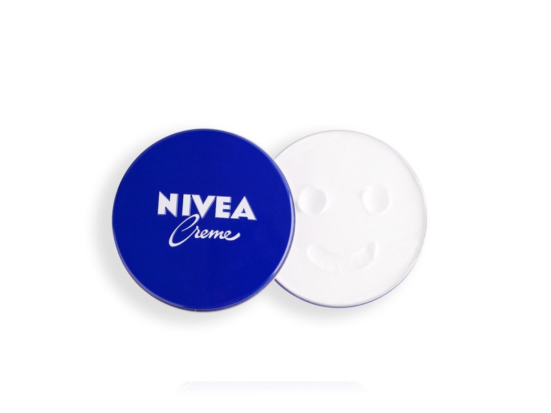 Nivea moisturizing cream 60 ml blue