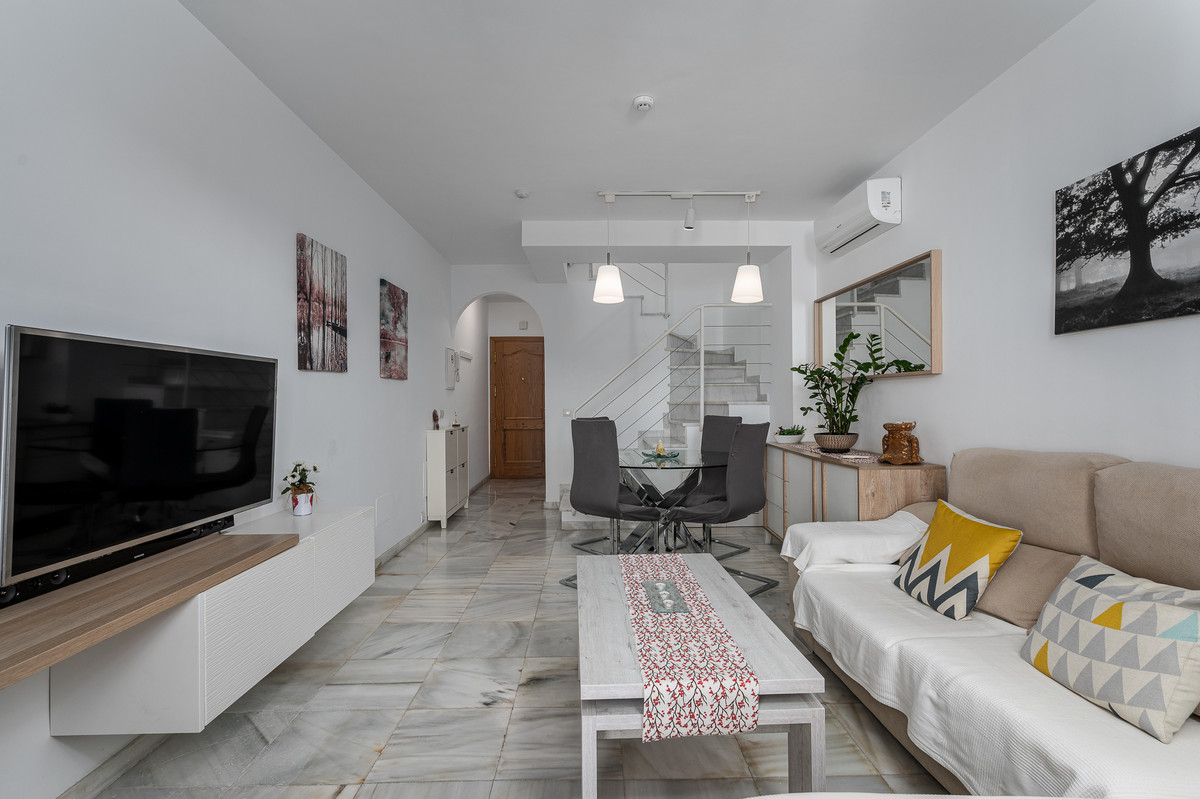 3 Bedroom Townhouse in La Noria, Nerja - 8
