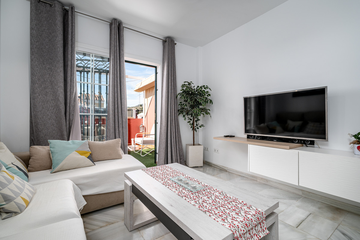 3 Bedroom Townhouse in La Noria, Nerja - 10